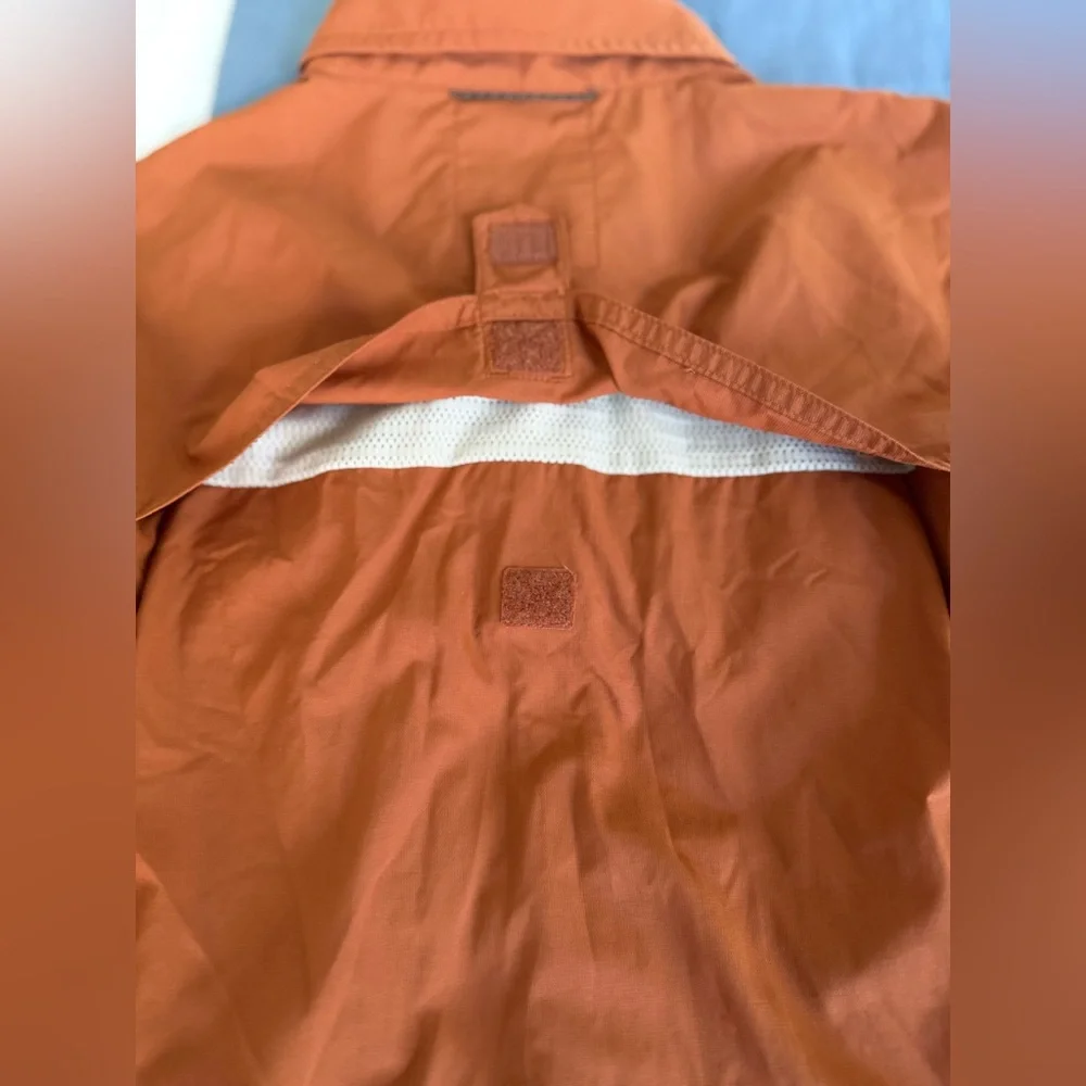 🏞️ REI Co-op Men’s Short-Sleeve Nylon Ventilated Hiking Shirt – Rust Orange (M) - Picture 8 of 15